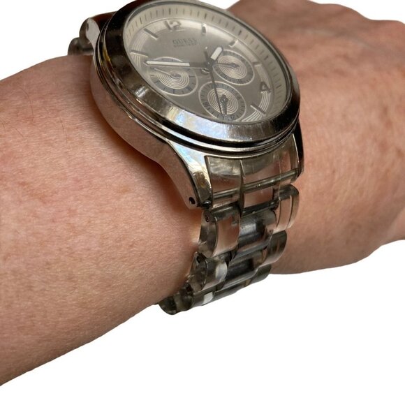 Guess Mens Watch Water Resistant Stainless Steel Clear Band Works New Battery - Picture 13 of 14